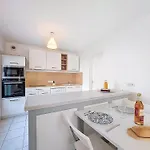 Les Sables By Interhome 鲁瓦扬